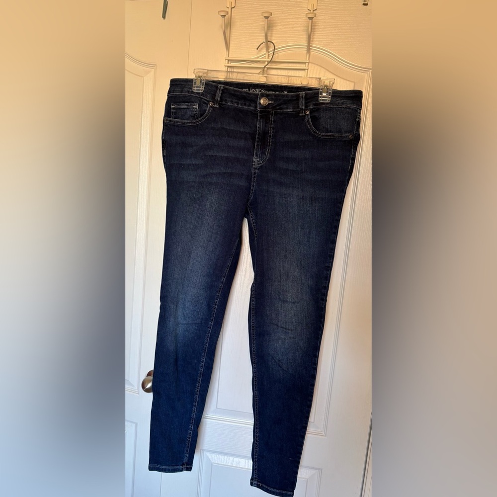 M Jeans by Maurices mid rise slim ankle jeans